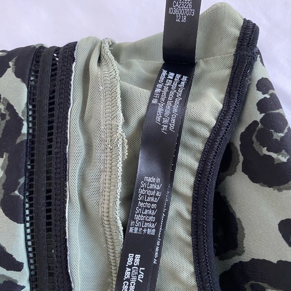 VICTORIA’S SECRET Black Green Cheetah Low Impac Sport Bra Yoga Workout Sz L - Picture 9 of 12